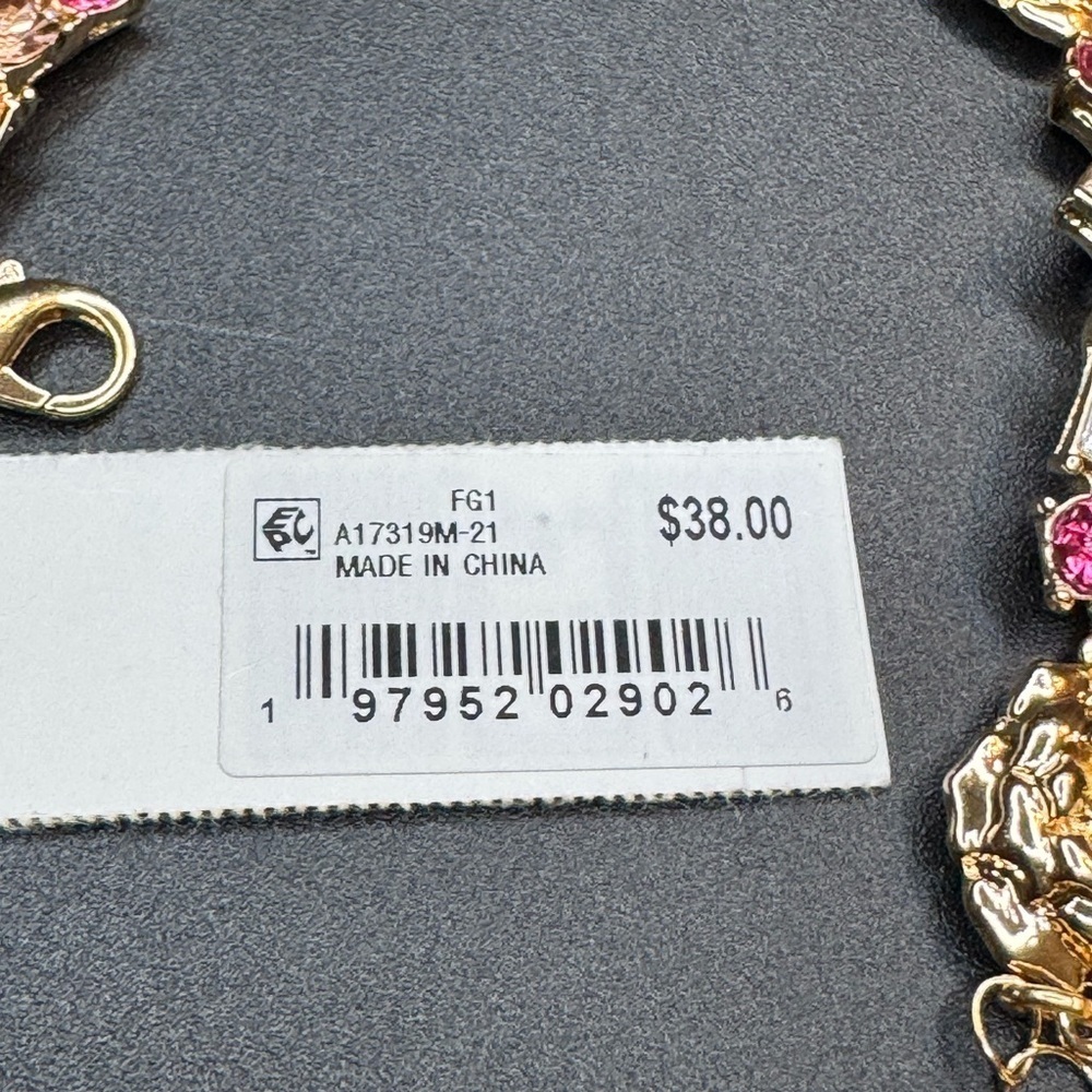 Beautiful Guess Crystal and Flower Necklace in Goldtone - Picture 5 of 5